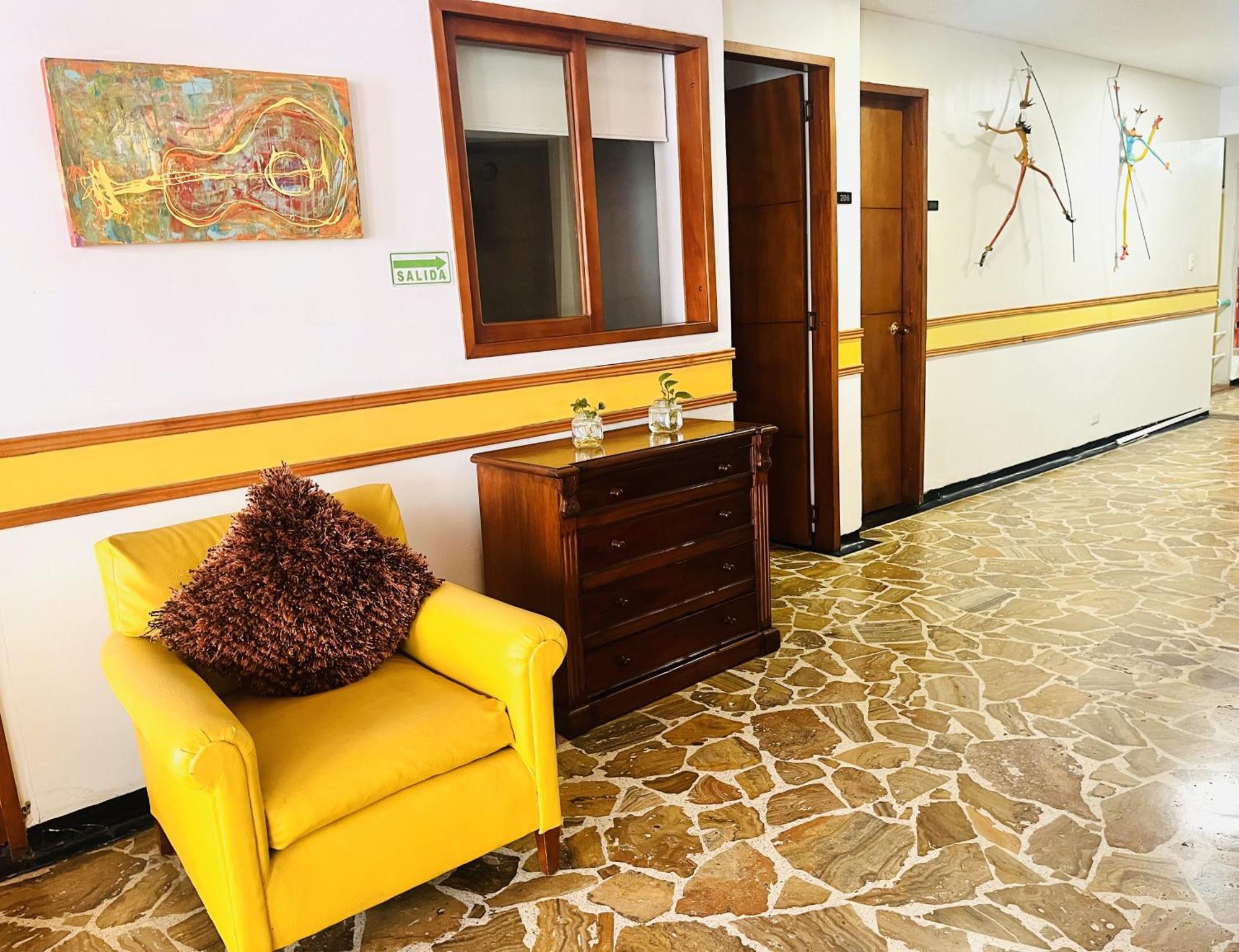 Hotel Zandu Pereira Extérieur photo